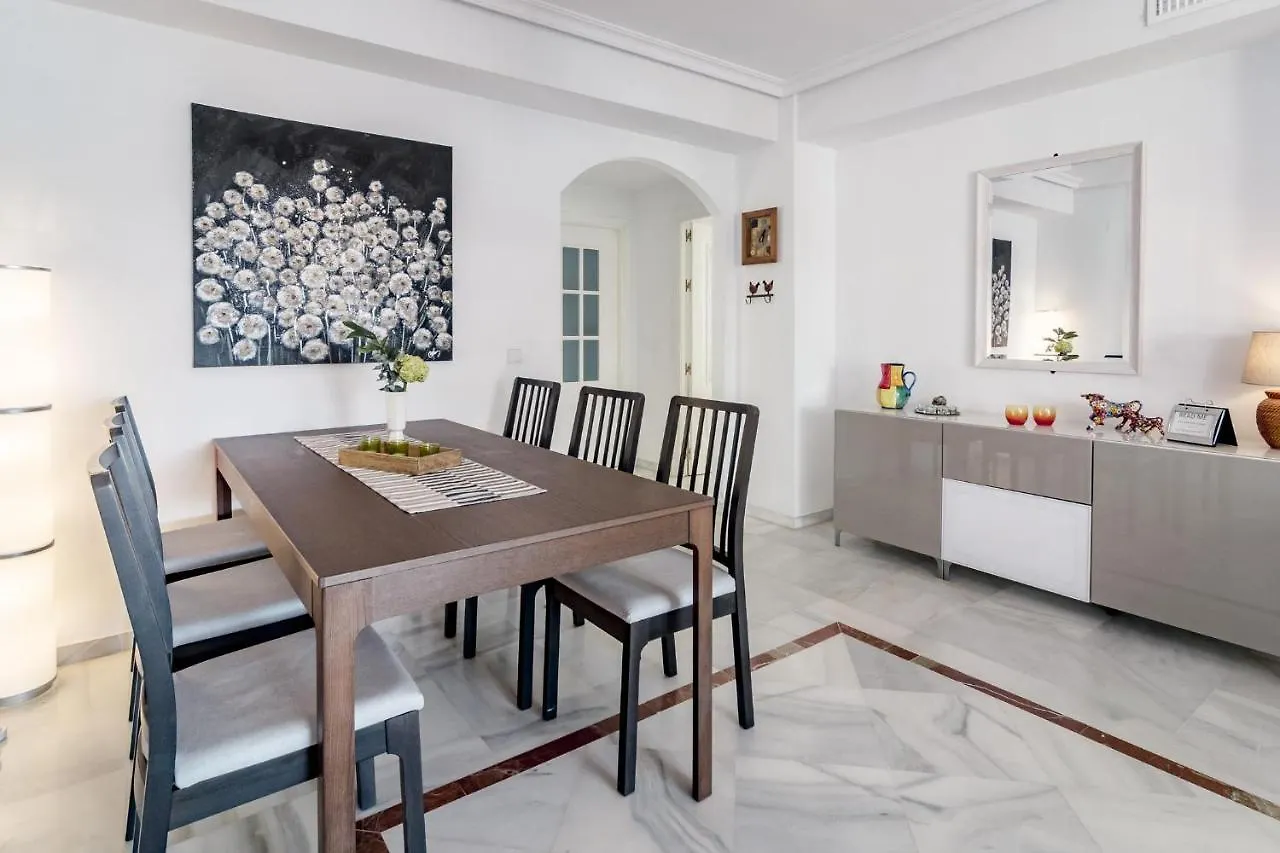 Apartment Lcr4- Large 3 Bed Apt Close To Beaches Marbella