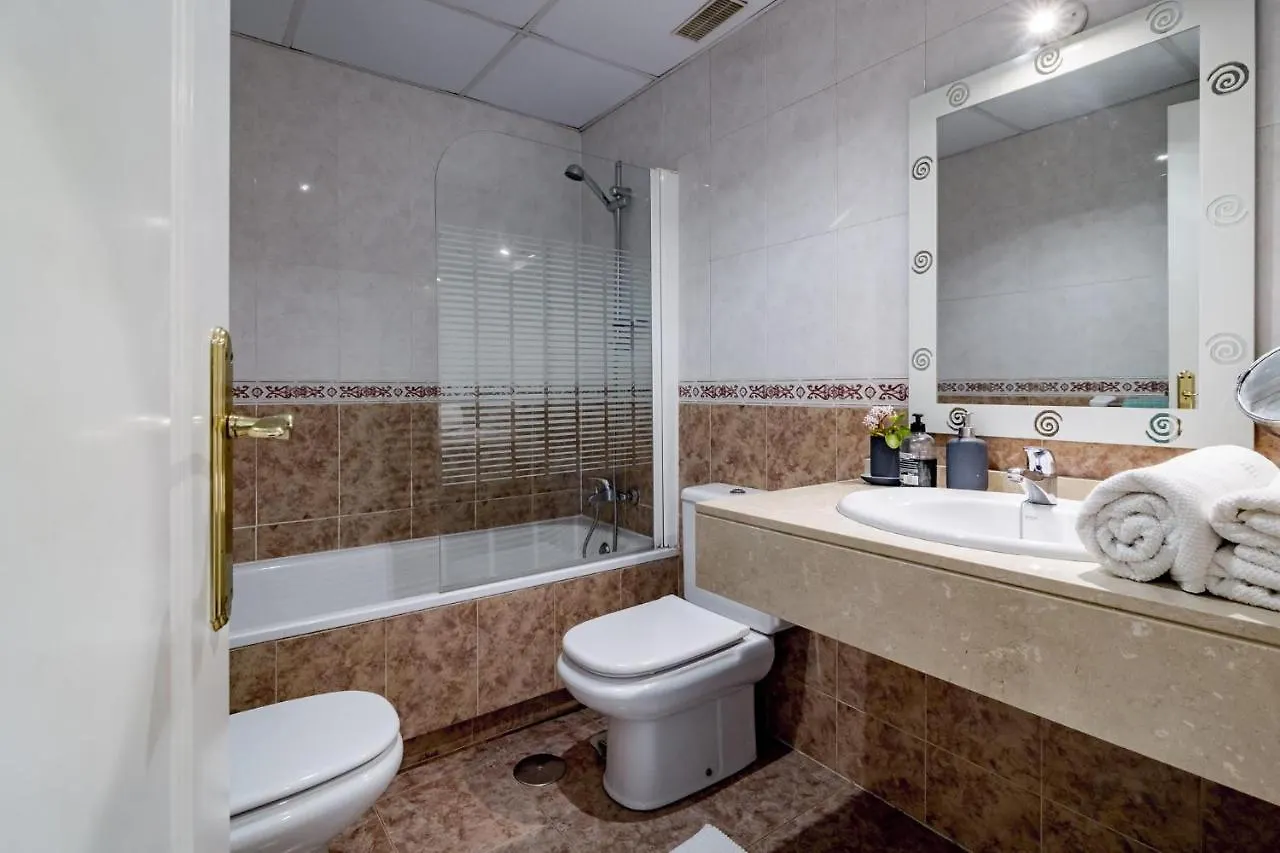 Lcr4- Large 3 Bed Apt Close To Beaches Marbella Apartment