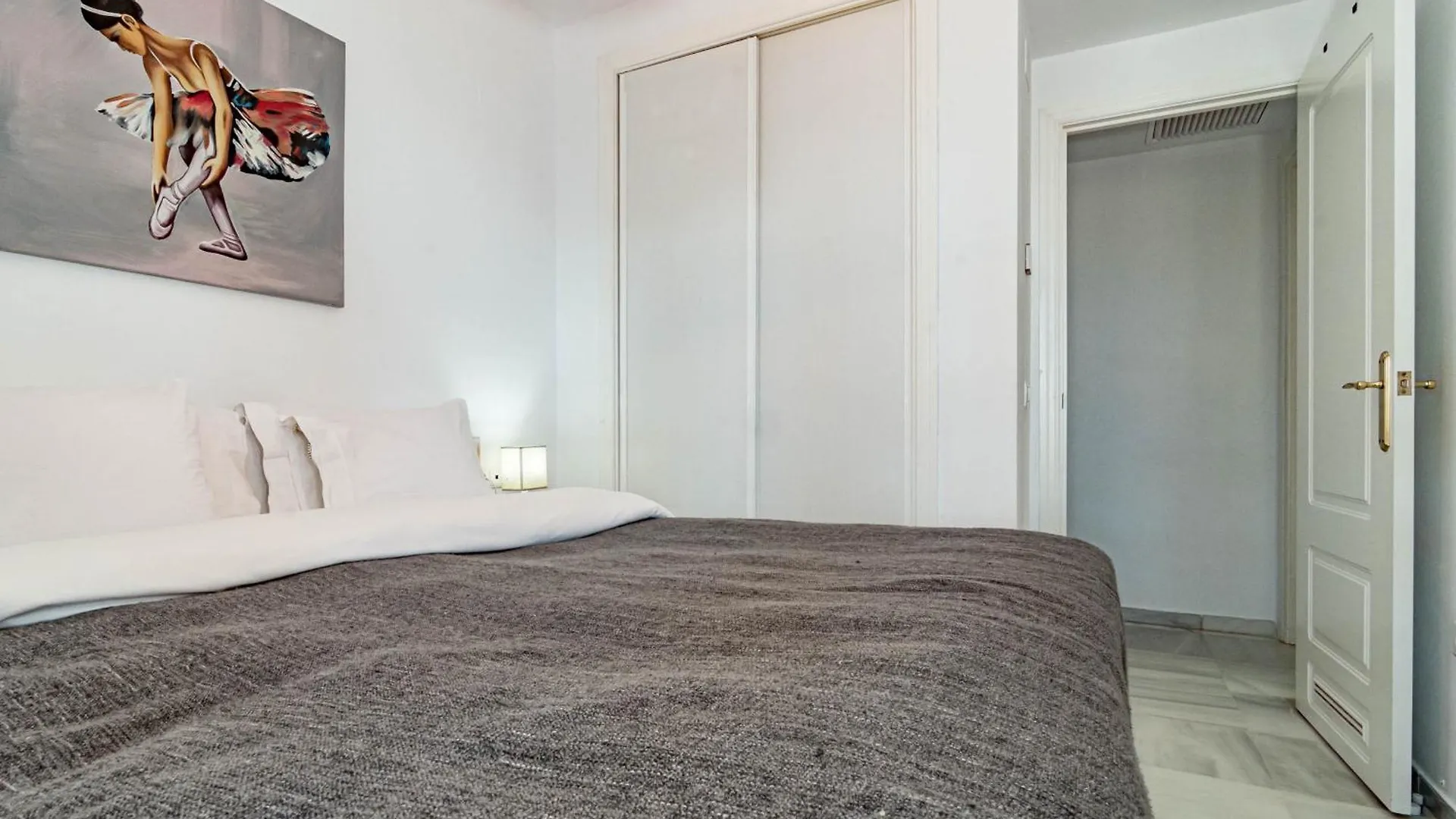 Apartment Lcr4- Large 3 Bed Apt Close To Beaches Marbella