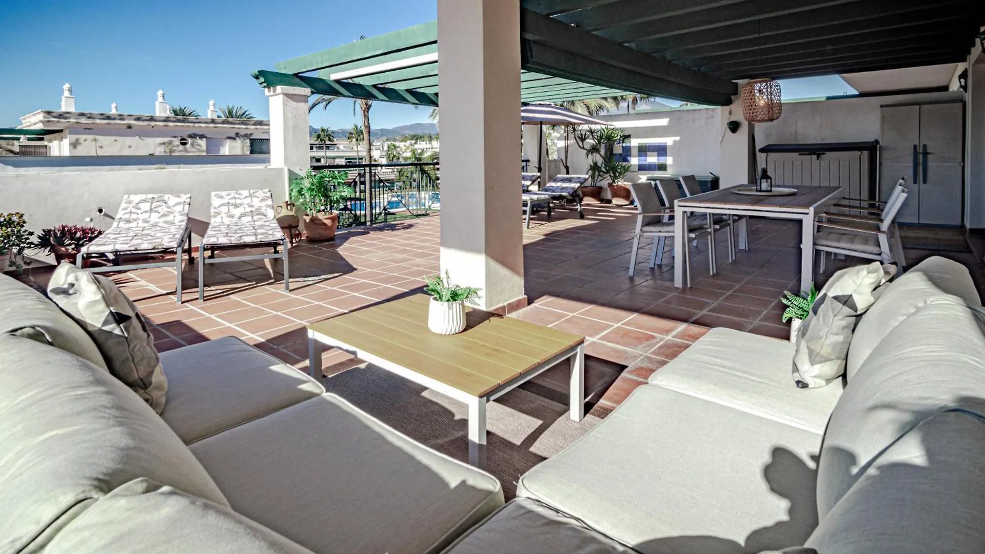 Apartment Lcr4- Large 3 Bed Apt Close To Beaches Marbella