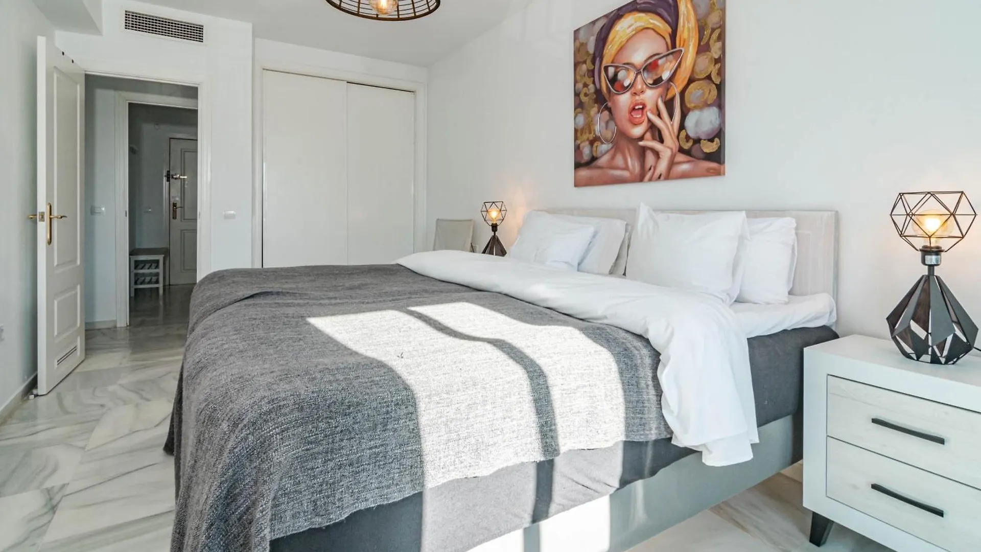 Lcr4- Large 3 Bed Apt Close To Beaches Marbella Spain